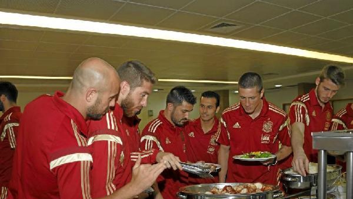 Los jugadores tienen buen apetito.o,4