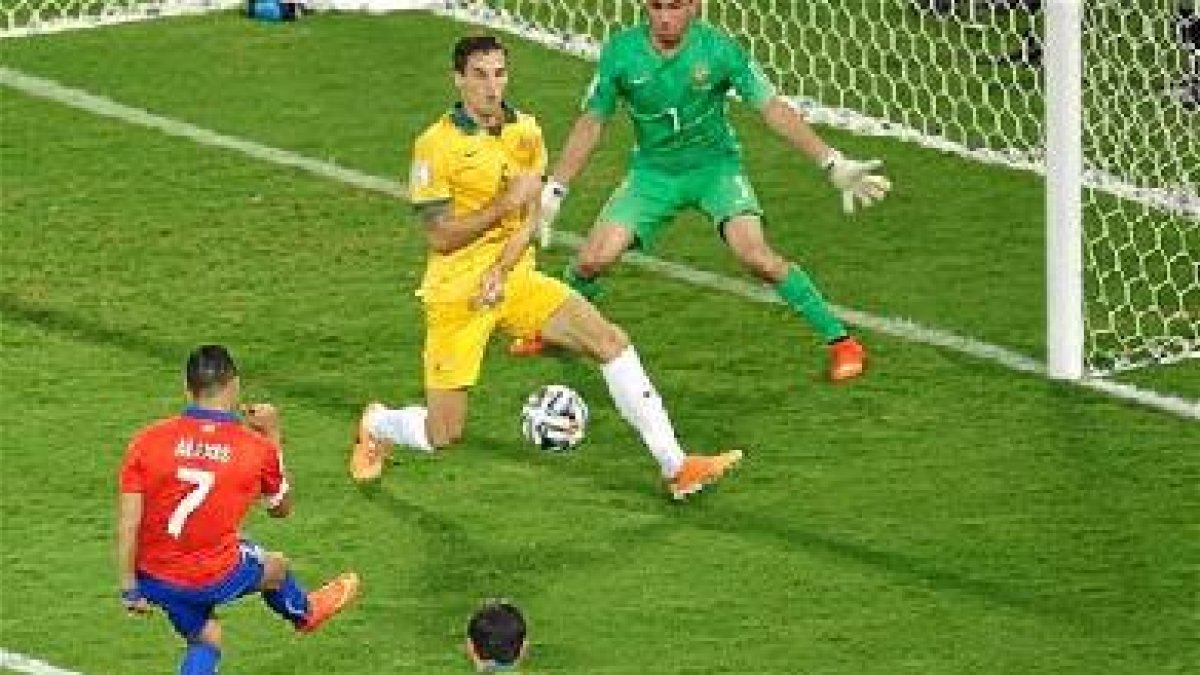Chile lo pasó mal ante Australia y terminó ganando.e;clip:rect(