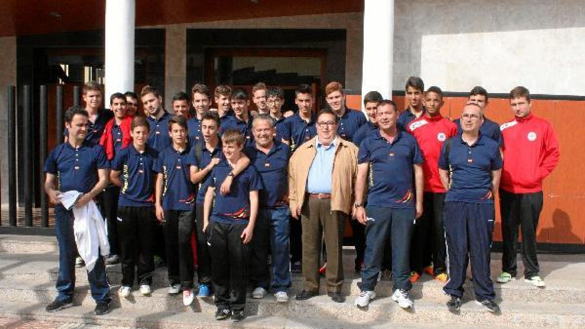 José Juan Rubí con los jugadores.o,46