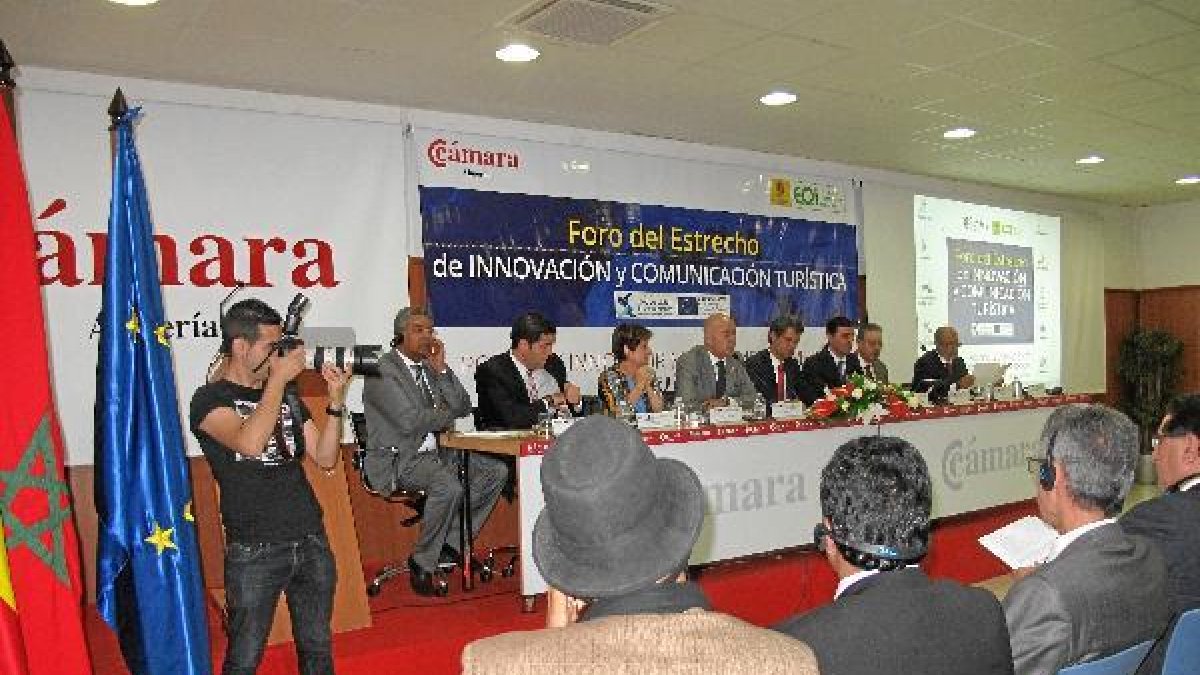 Apertura del Foro del Estrecho en la Cámarax,au