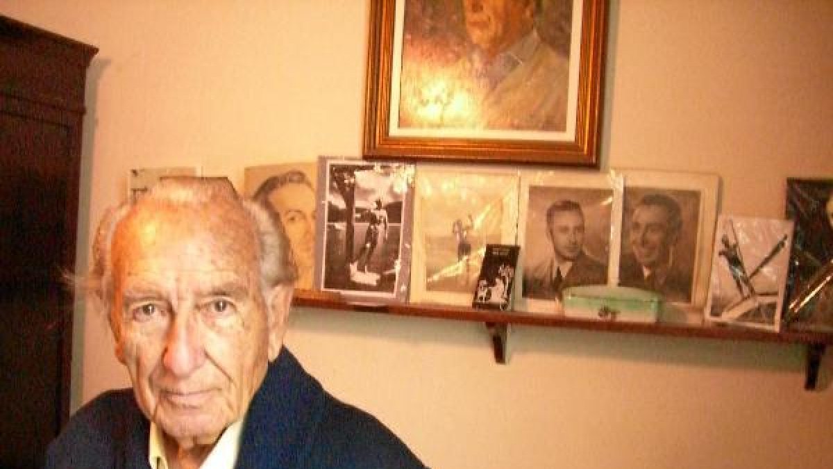 Manuel del Águila, una de las figuras clave de la cultura almeriense del siglo XX. tyle>.a