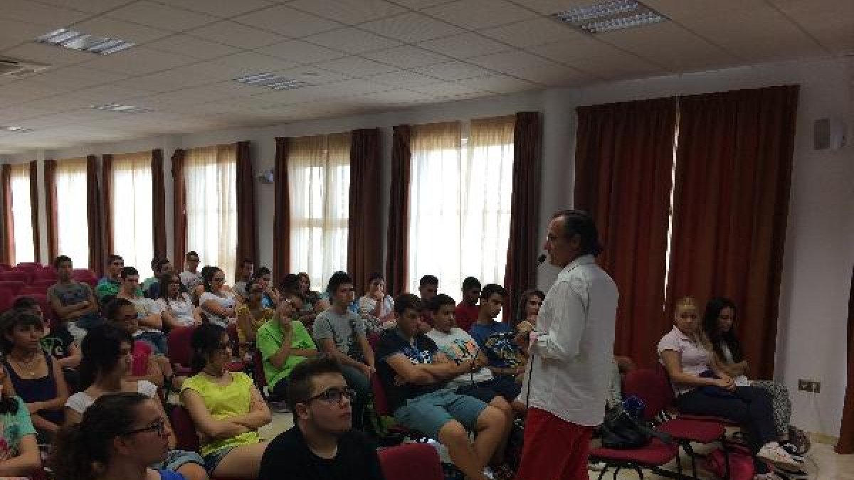 Un momento de la conferencia.o,469px)