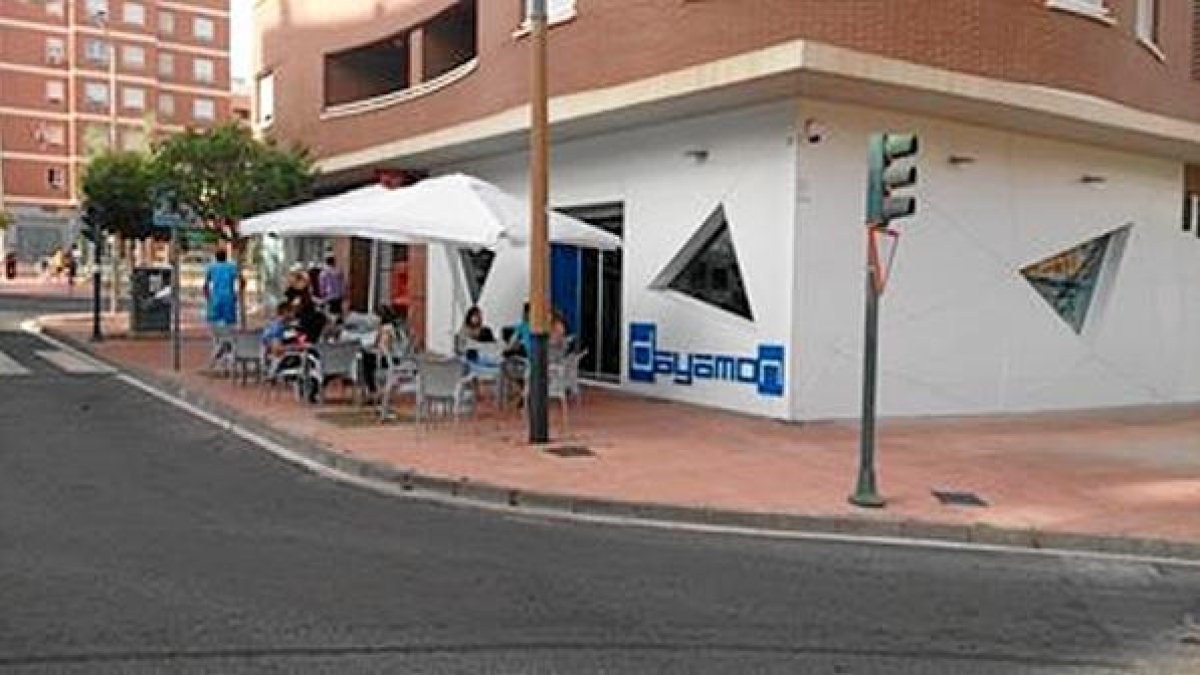 Dayamon Café se encuentra en la rotonda del hotel Husa.e;clip:r