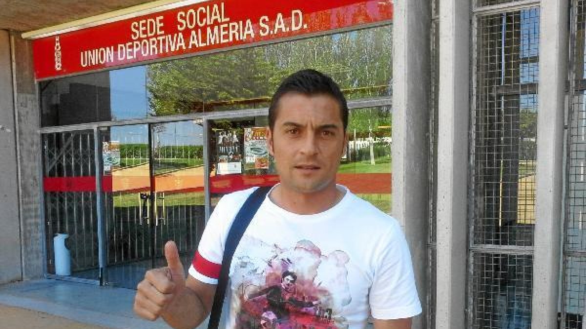 Francisco descansa en Ibiza donde disfrutan los grandes jugadores del continente europeo.t