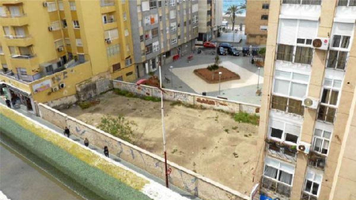 Gráfico sobre cómo quedará el solar de Plaza Carabineros tras la urbanizacióntyle>.apqj{po