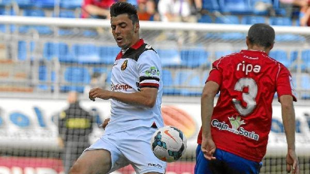 Ximo Navarro reforzará el lateral derecho del Almería.e;clip:re