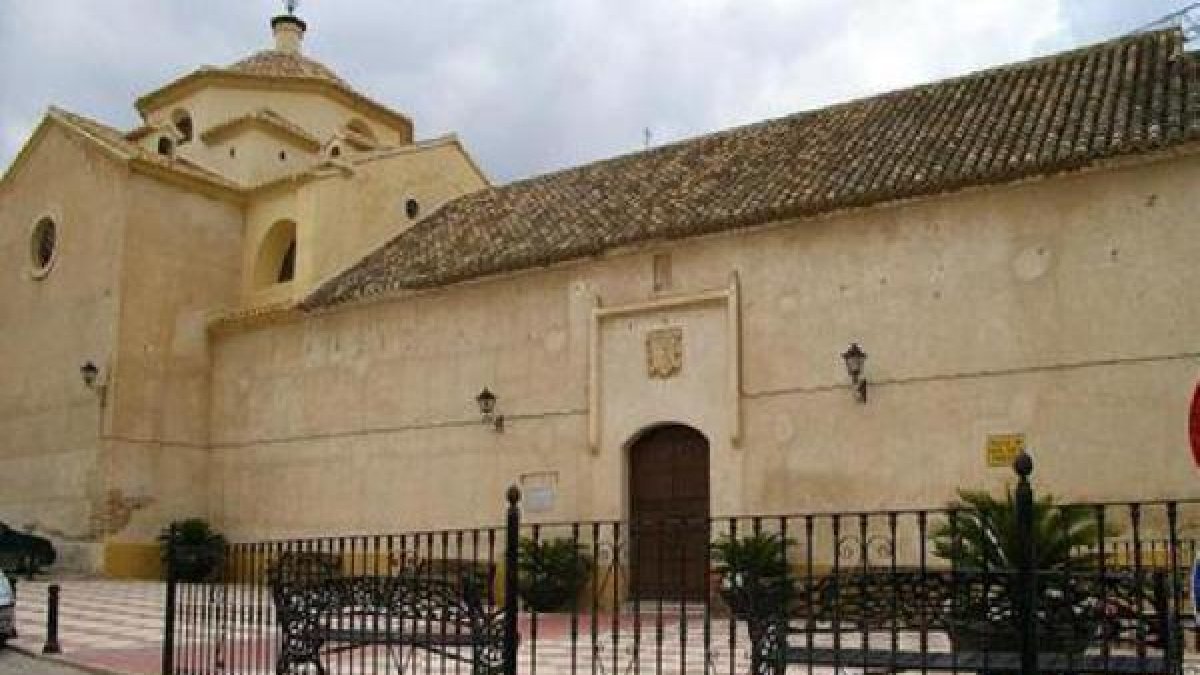 Iglesia zurgenera, patrimonio que no figura en Wikipedia.e;clip