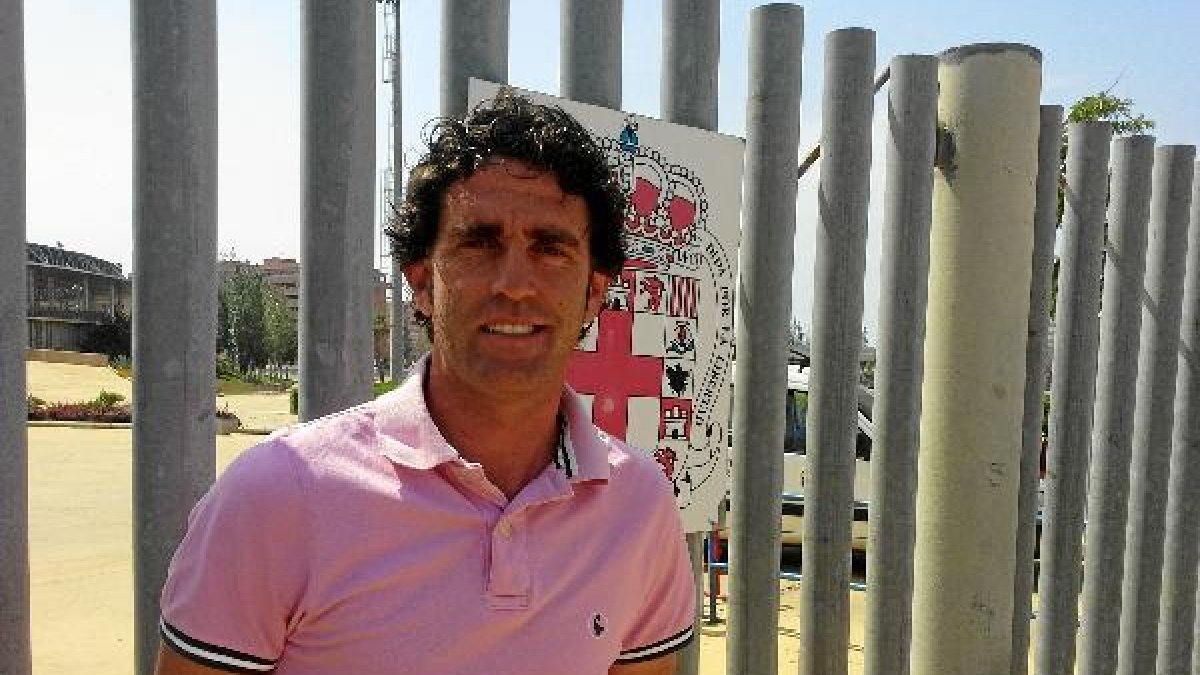 Ortega, en el Estadio después de hablar con Andrés Fernández.e;