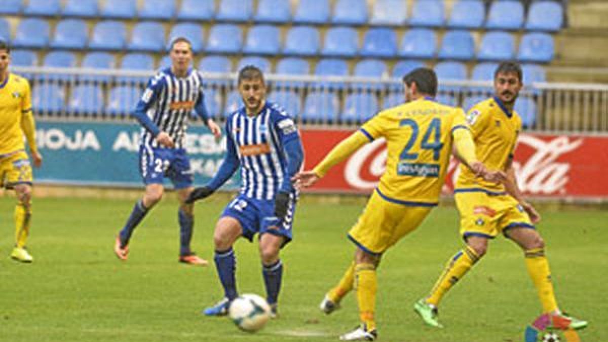 Raúl García contra el Alcorcón de Pepe Bordalás.e;clip:rect(469