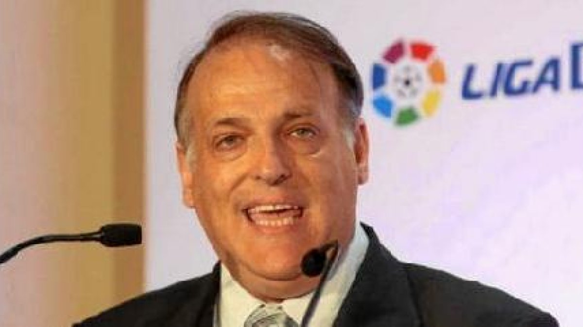 El presidente de la LFP.o,469px);}