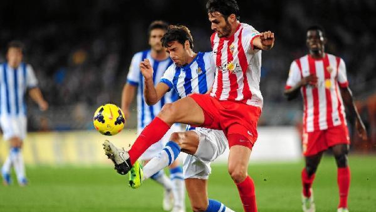 Torsiglieri quiere seguir en el Almería, pero el Metalist pide traspaso.tyle>.apqj{positio