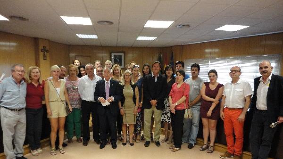 Foto de familia de las empresas colaboradoras.x