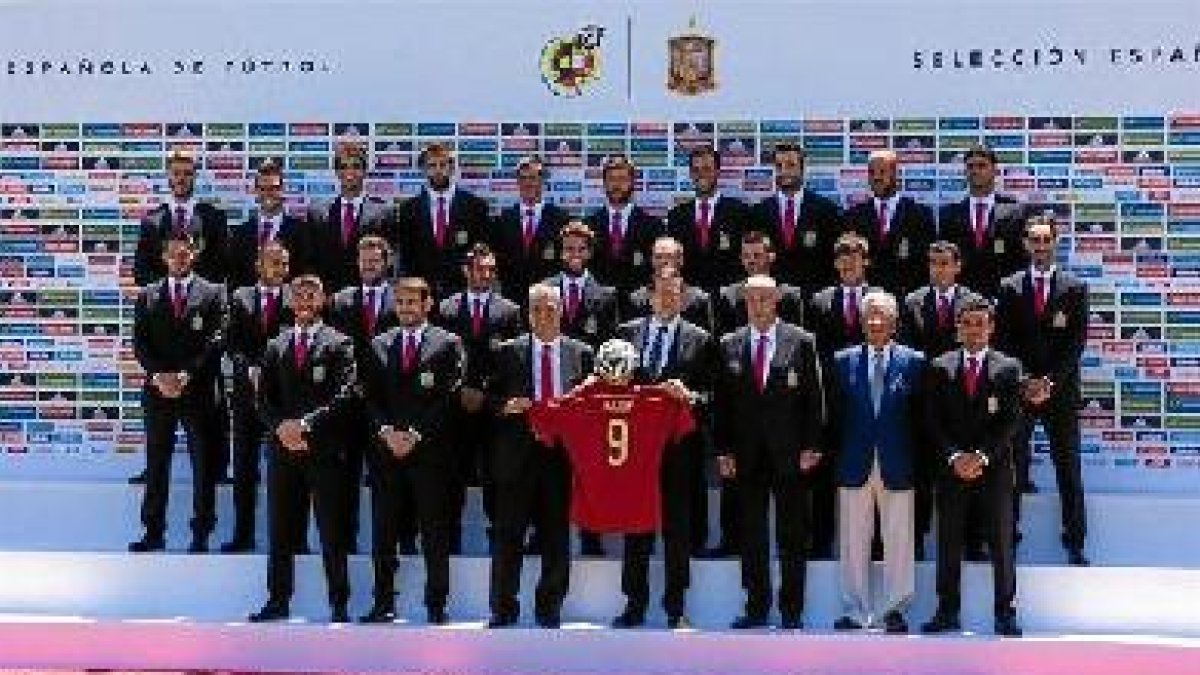 Rajoy con la selección.o,469px);}