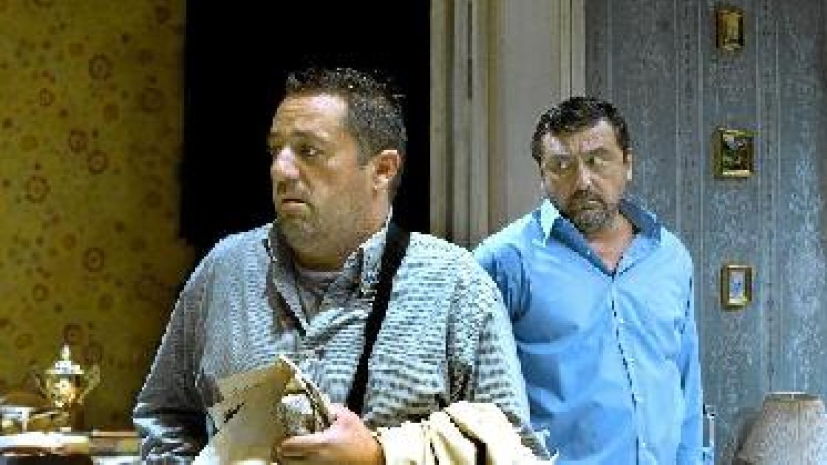 ‘Mitad y mitad’, protagonizada por Pepón Nieto y Paco Tous, llega el sábado al Auditorio.