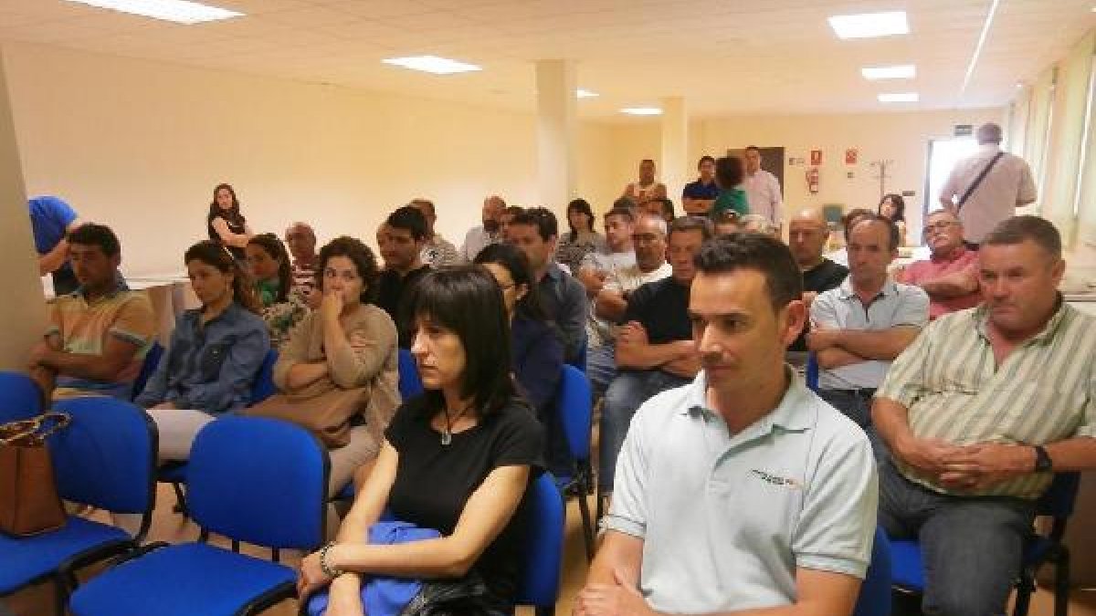 Encuentro informativo celebrado en Albox sobre el programa.e;cl