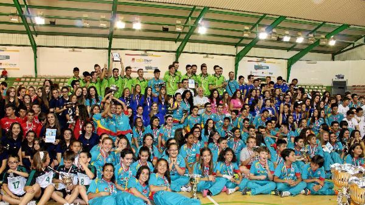 La gran fiesta del Voleibol Municipal se vivió con intensidad por los jugadores/as.tyle>.a