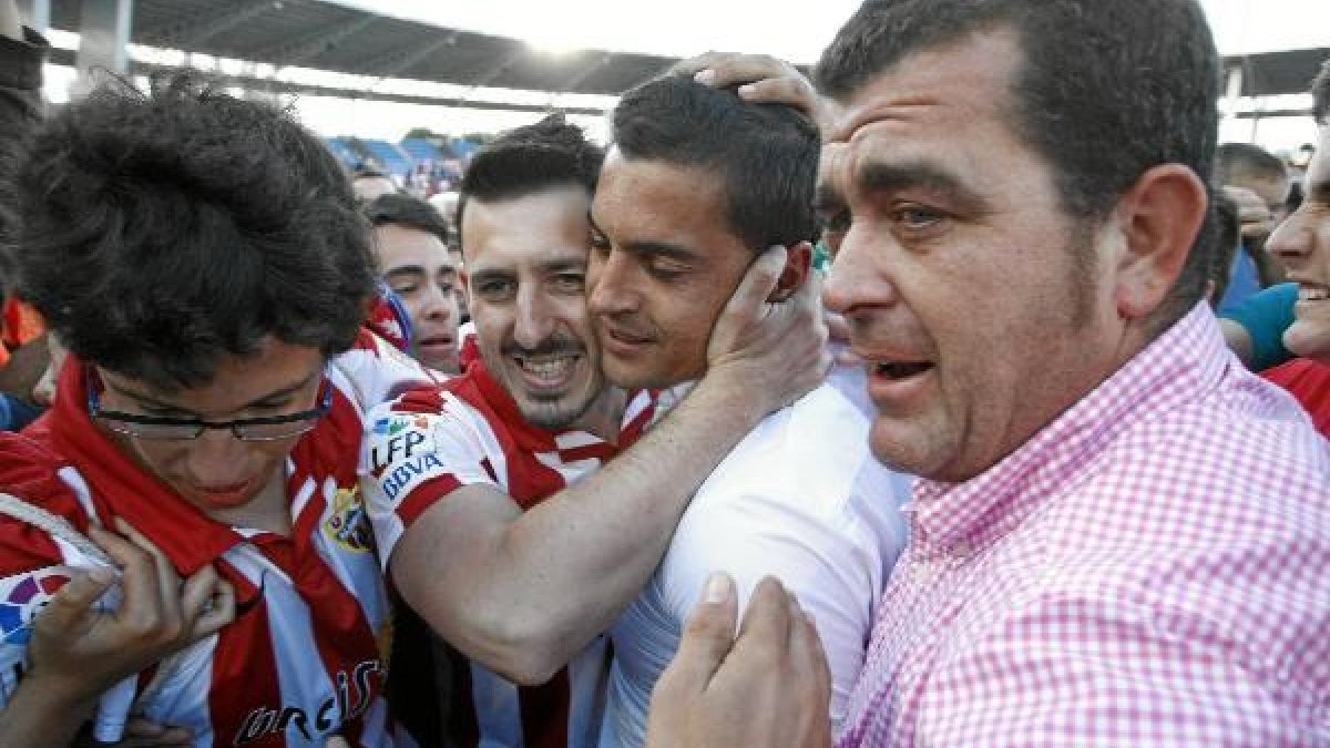 Francisco seguirá al frente del Almería.x,auto,