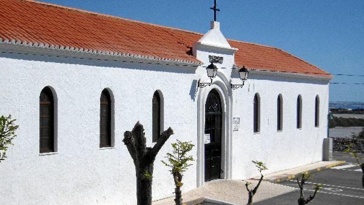 Imagen de archivo del cementerio de Adra.x,auto