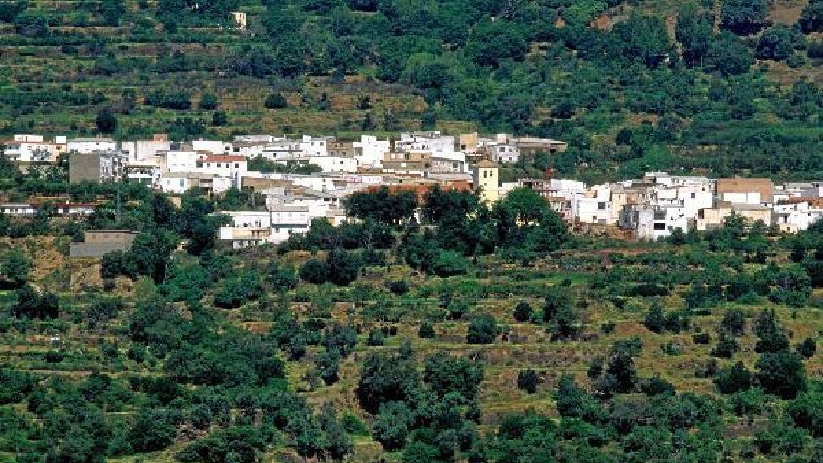 Paterna del Río es uno de los municipios de la vertiente almeriense de la Alpujarra. tyle>