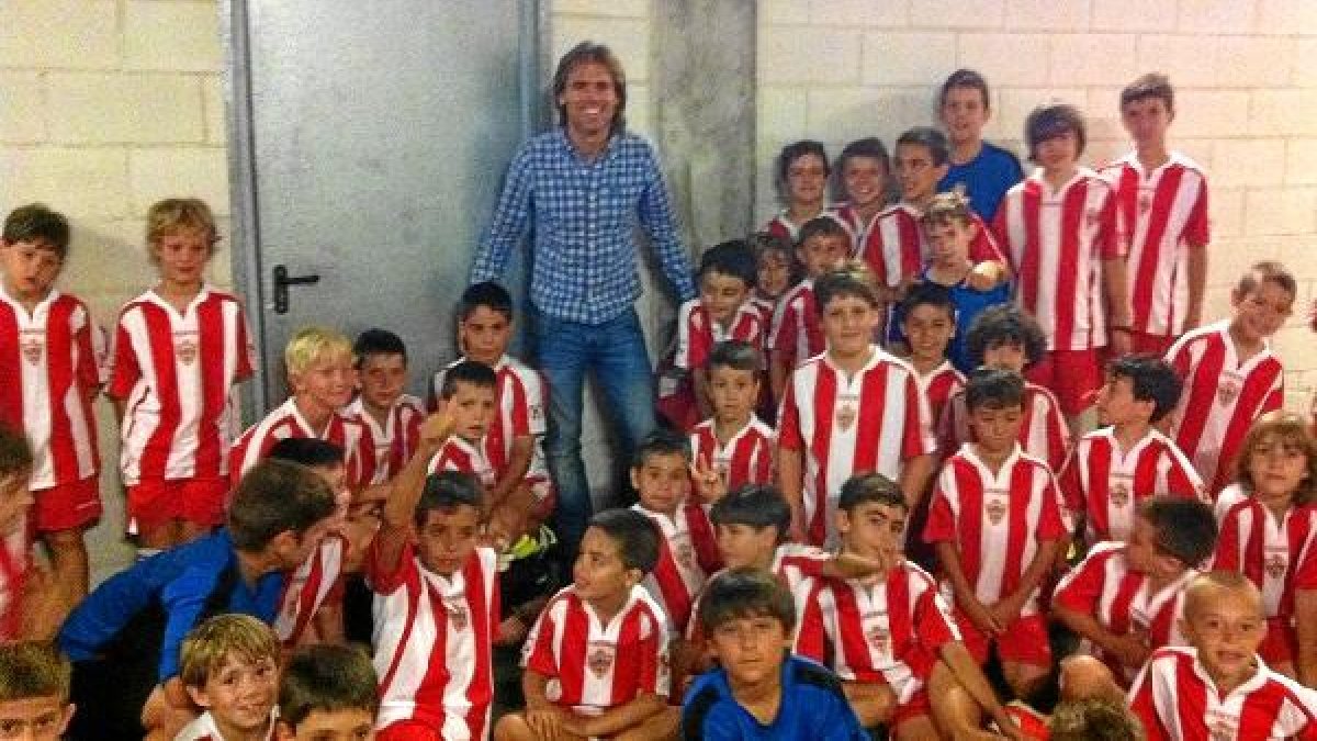 Corona con la canterao,469px);}