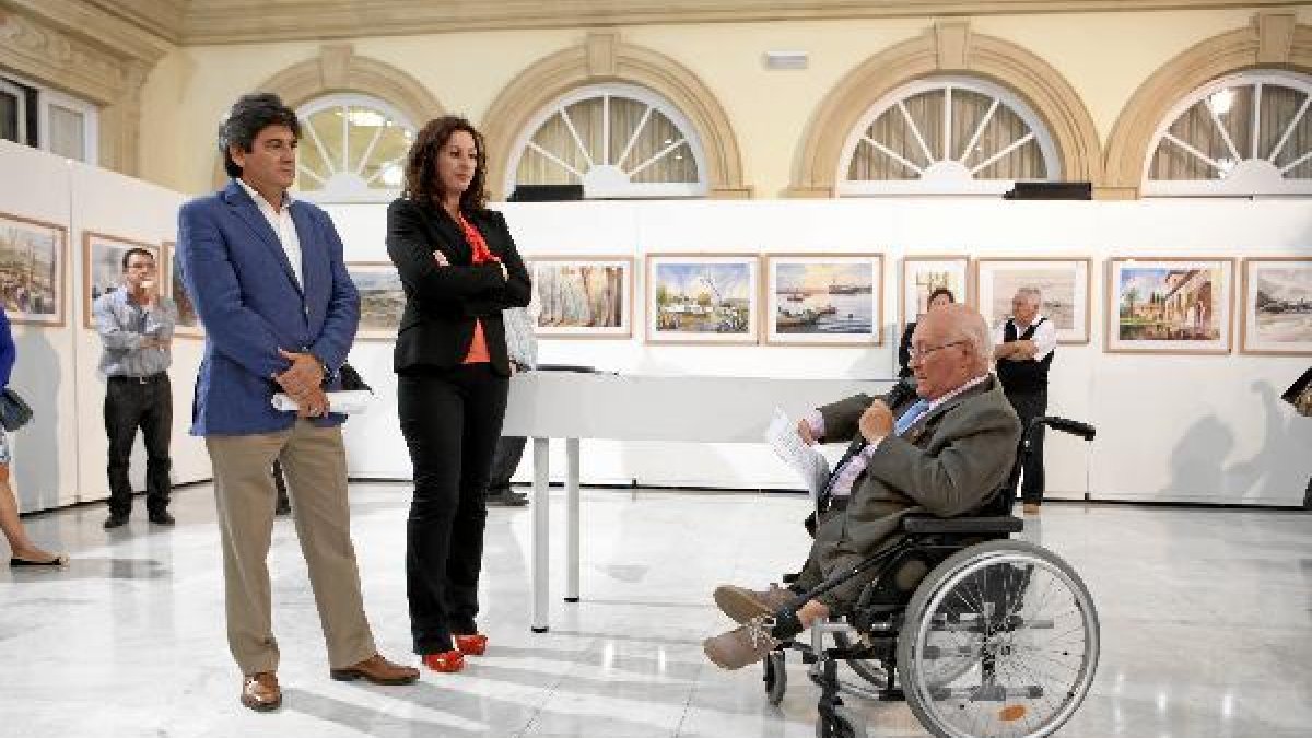 Antolín Alejandre, la diputada de Cultura María Vázquez y Pepe Ros, en la inauguración.tyl