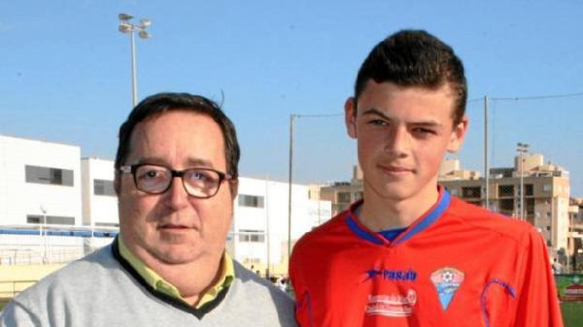 Jose Juan Rubí con el ya jugador del Barça, Antonio Jesús.e;cli