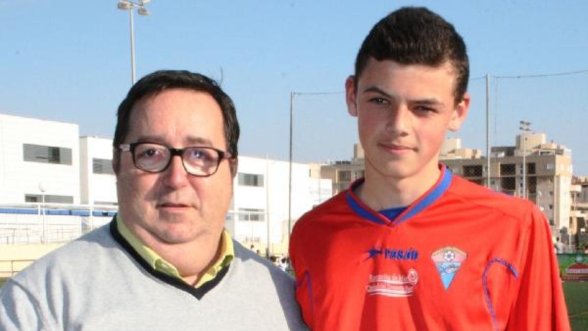 El concejal estuvo con Antonio Jesús el pasado marzo, tras las pruebas del Barça.tyle>.apq