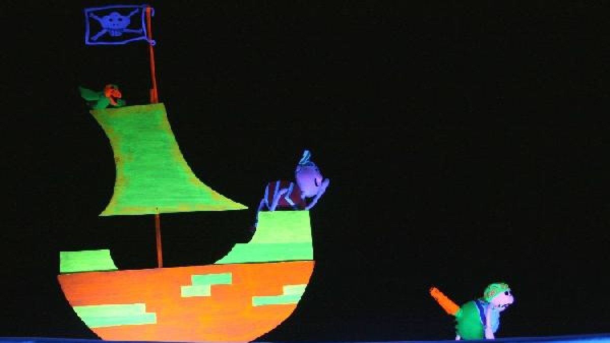 Vicente, el Príncipe Valiente de la Carreta Teatroe;clip:rect(4