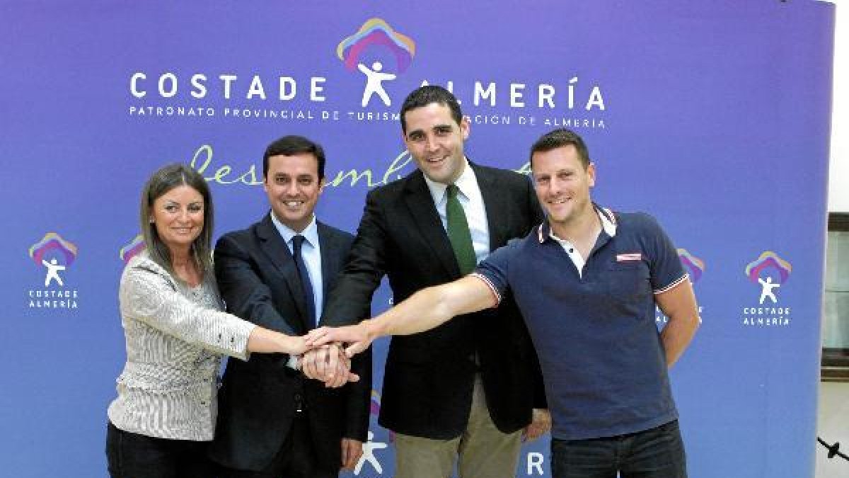 Luisa Barranco, Javier A. García, Juanjo Alonso y Gael Van der Mije, tras la rueda de prensa.