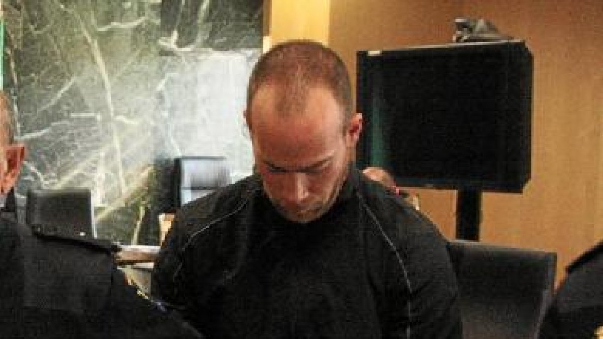 Jonathan Moya en la sala de vistaso,4