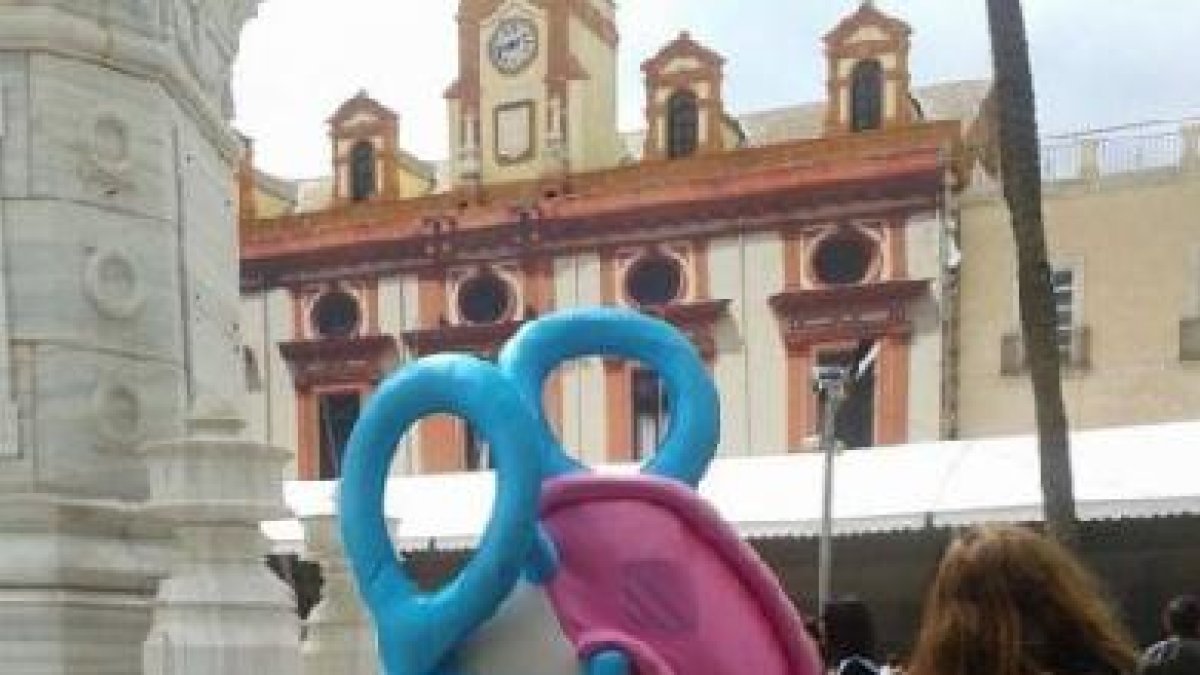 Mascota Infantil El Salientito creada con motivo del XXV Aniversario de la Asociación El Saliente