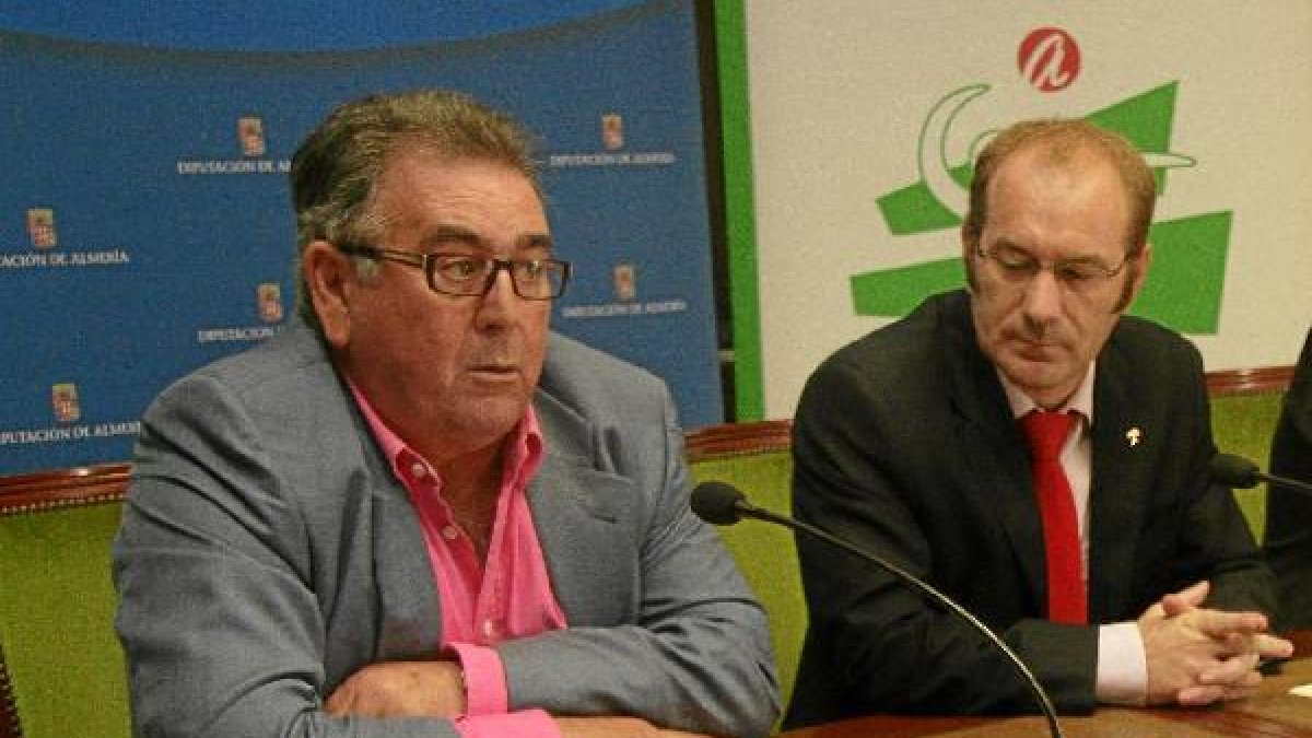 Sedeño y Pérez en un acto en Diputación en 2009