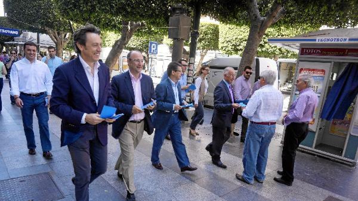 Reparto de propaganda del PPo,469px);