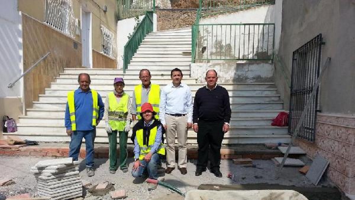 Obras del PFEA realizadasen el pueblo de Cantoria.e;clip:rect(4