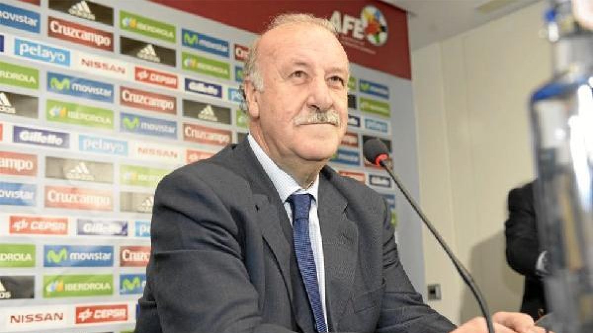 Vicente del Bosque ha mandado su primera lista a la FIFA.e;clip