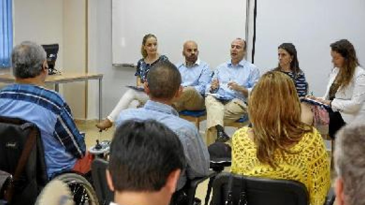 Al PP no le dio tiempo suspender una reunión con la FAAMe;clip: