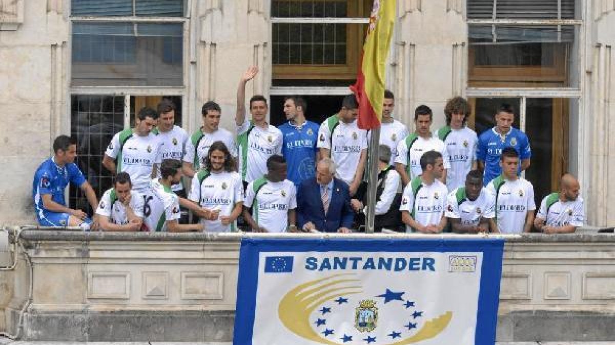 El Racing espera celebrar el ascenso a 2ªx,auto