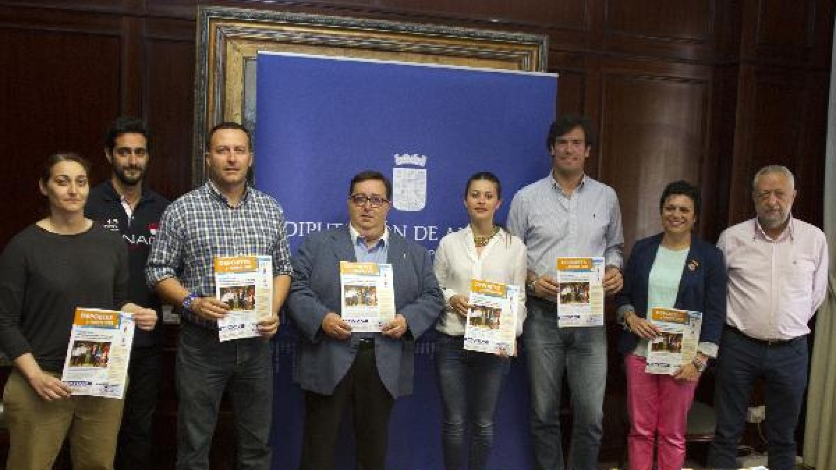 La revista se presentó en la Diputación Provincial.e;clip:rect(