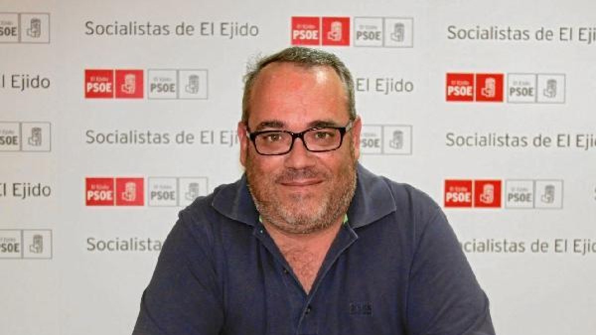 Gabriel Berenguel, portavoz socialista en Las Norias. e;clip:re