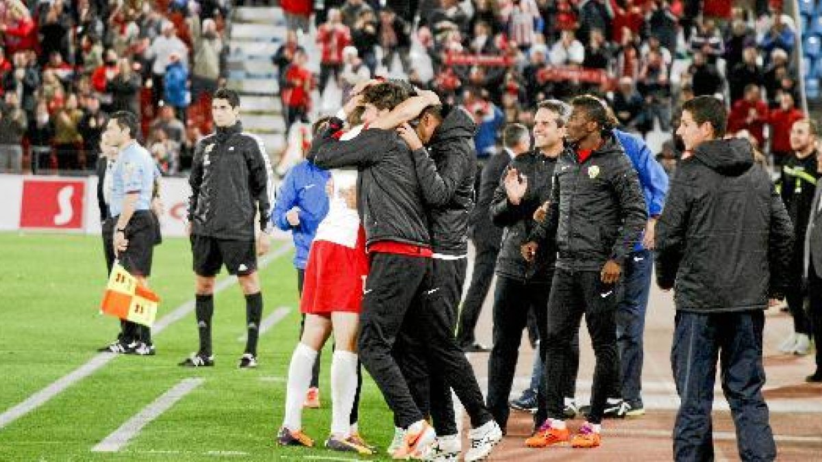 Dubarbier, celebrando el 1-0 ante el Granada.x,