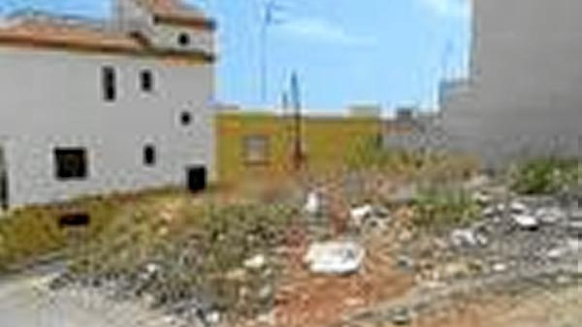 Solar abandonado en la capitalo,469px