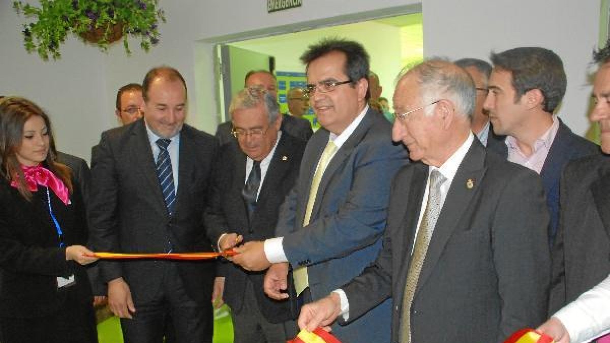 Corte de cinta para empezar Expolevantex,auto,a