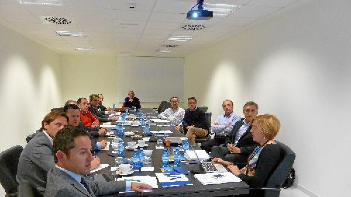 Consejo de Tecnova con nuevos miembrosx,auto,au