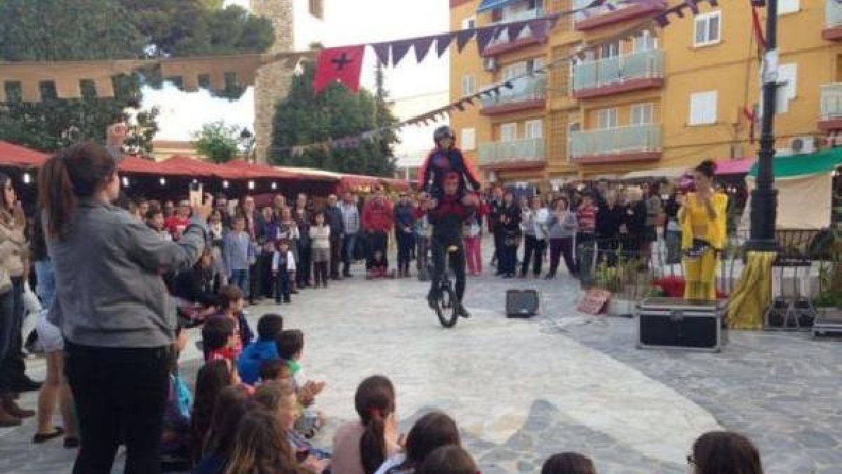 Actividades en Olula del Rio en el Mercado Medievale;clip:rect(