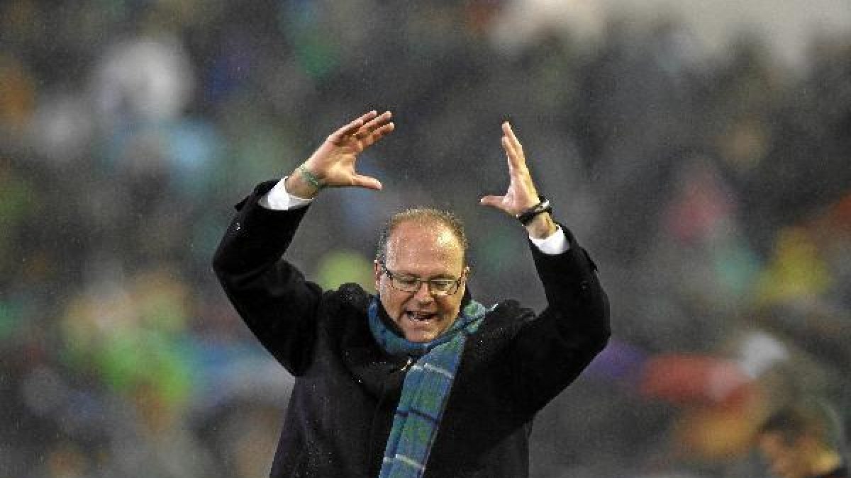 Pepe Mel tiene las puertas abiertas en la Liga de las Estrellas.tyle>.apqj{position:absolu