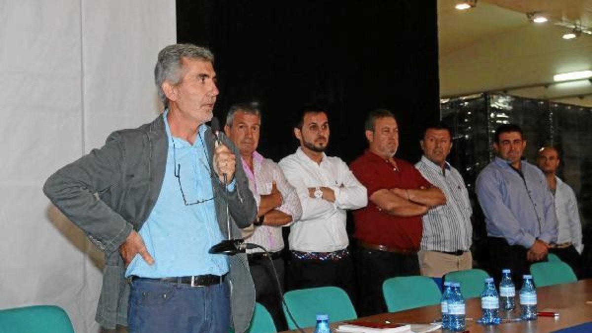 A la izquierda, el nuevo presidente de CASIx,au