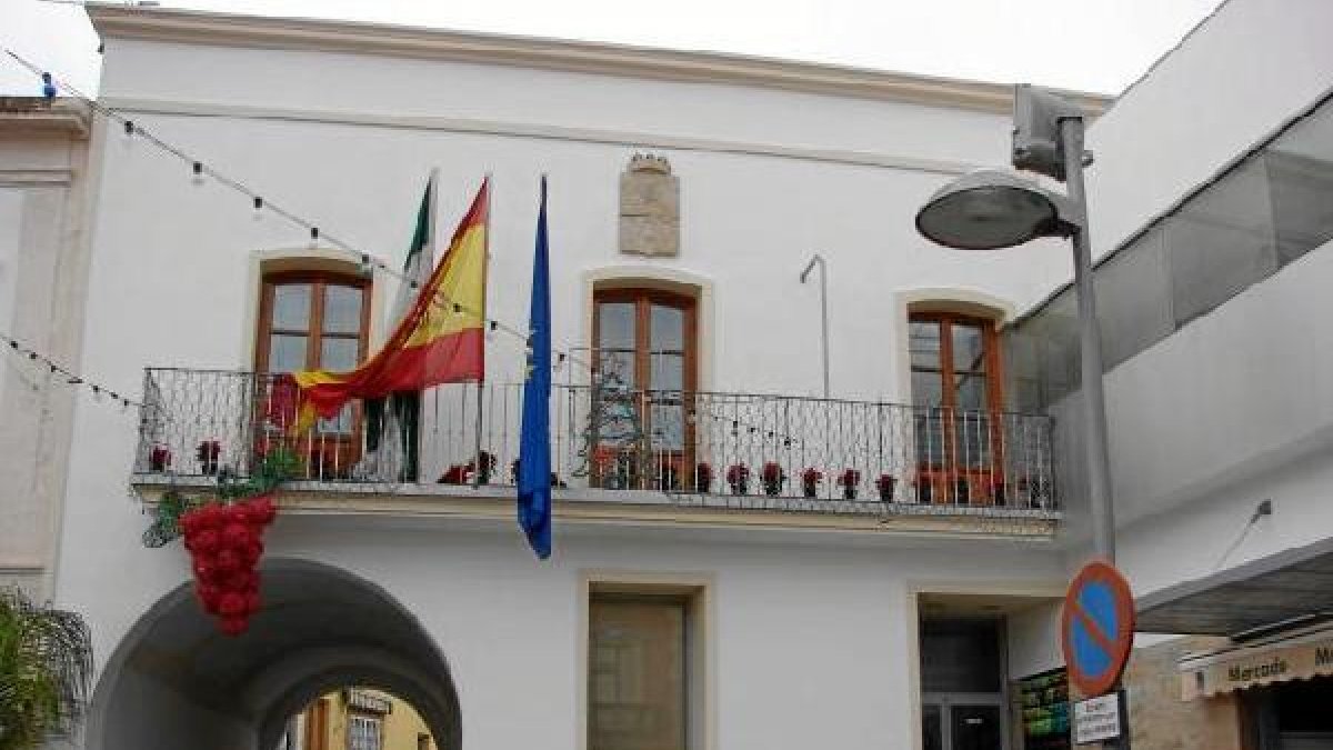 En Alhama gobierna actualmente el PP con 6 concejales de los 11 de la Corporación.tyle>.ap