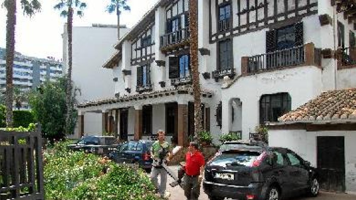 Él chalé de José González Montoya y Francisca Díaz Torres, tras el fallecimiento de Doña Paquita.</