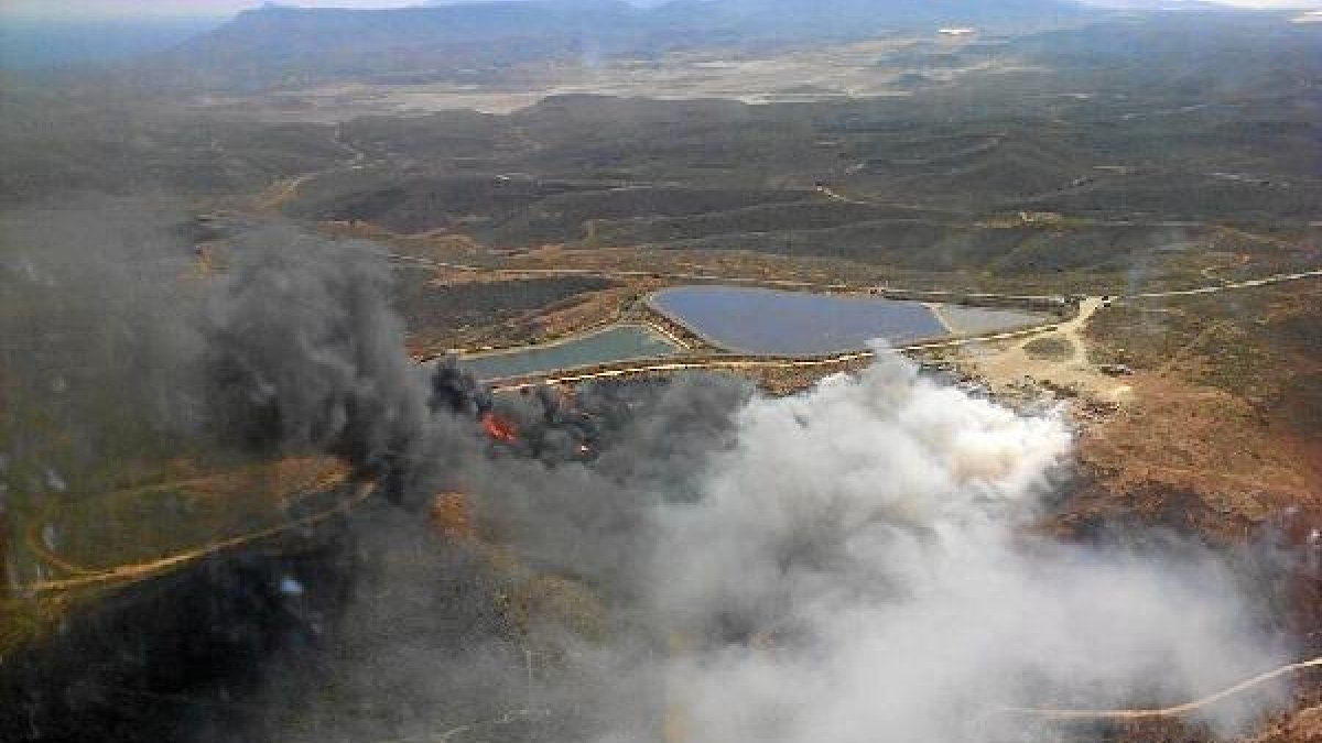 Imagen del incendio tomada por un medio aéreo.x