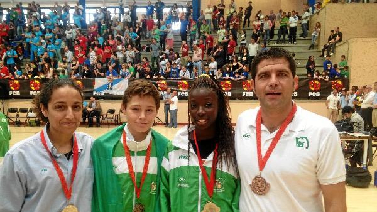 Medallistas almerienses, con las preseas conseguidas.e;clip:rec